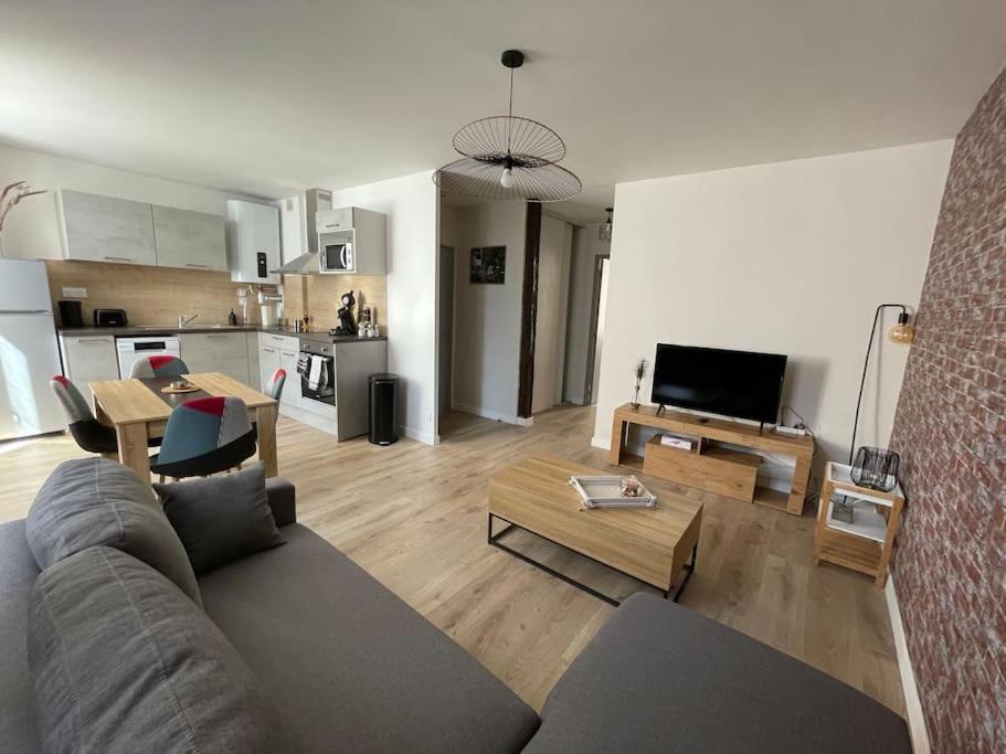 T2Entierement Renove Style Industriel Appartement Rodez Buitenkant foto